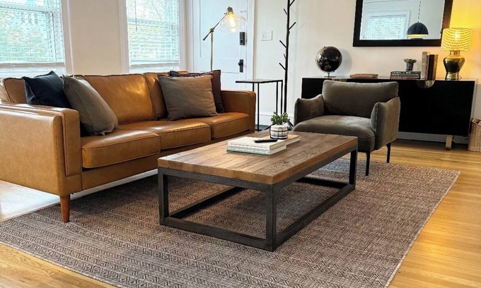 Lakewood House | Charming 2-bedroom house in Lakewood with WiFi access