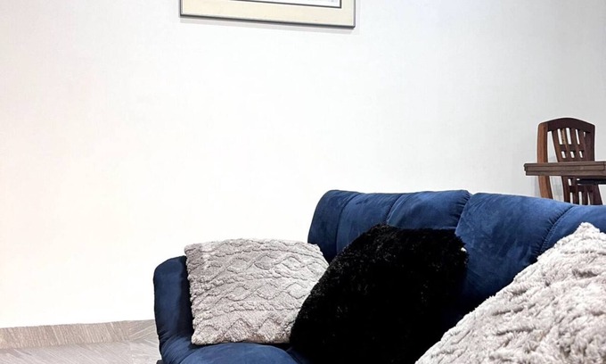 Lome Apartment | Charming 2-bedroom house with WiFi, AC 5 minutes away from the airport.