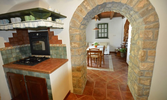 Veli Losinj Apartment | Charming 2-Bedroom Apartment for 4 Guests