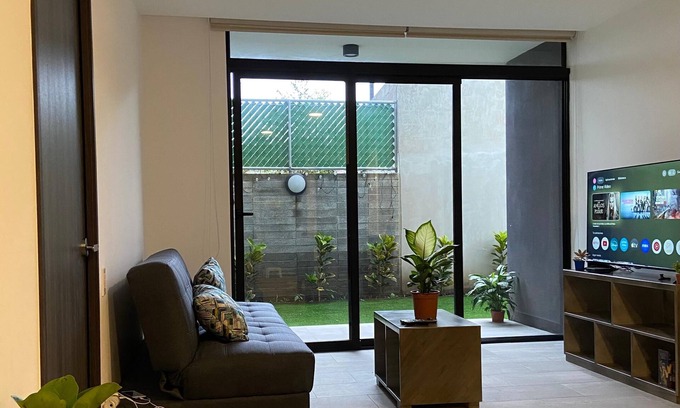 San Salvador Apartment | Charming 2-bedroom apartment with AC, fitness room in awesome San Salvador