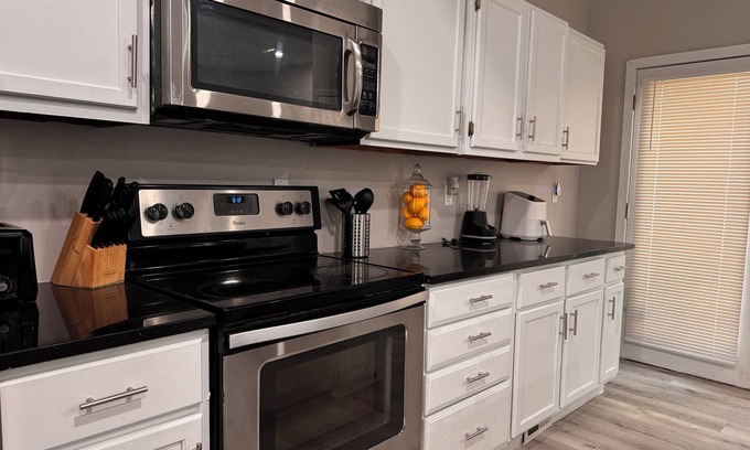 Downtown St. Louis House | Charming 2-bedroom townhome with WiFi, AC in enchanting Downtown St. Louis.