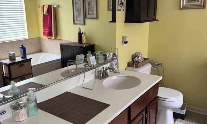 Huntley House | Charming 2-bedroom townhome in Huntley with WiFi, 2 bedrooms 3 baths