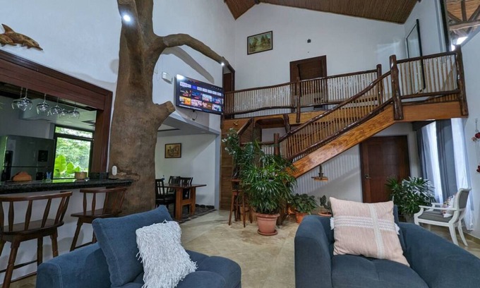 Palma Villa | Charming 2-bedroom villa in La Fortuna Costa Rica with WiFi and AC