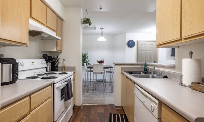 Covington Apartment | Charming 2BD/2BA Retreat in Covington – Your Perfect Getaway