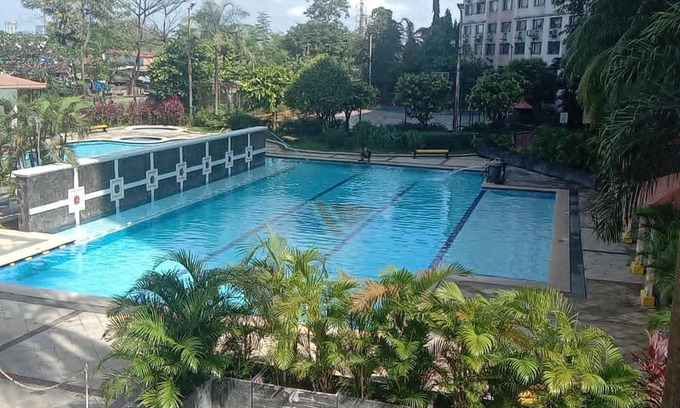Cainta Condo | Charming 2BR Condo in Cambridge With Wifi, Smart TV