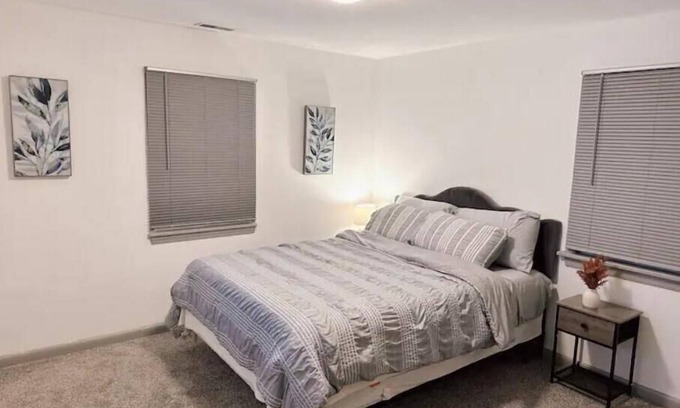 Overland House | Charming 2BR home with a garage