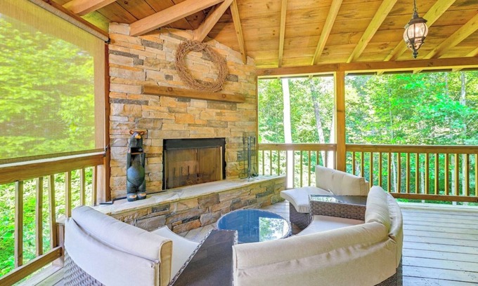 Cashiers Cottage | Charming 3-bedroom cottage Cashiers fiber WiFi w/1,200 sq ft outdoor space