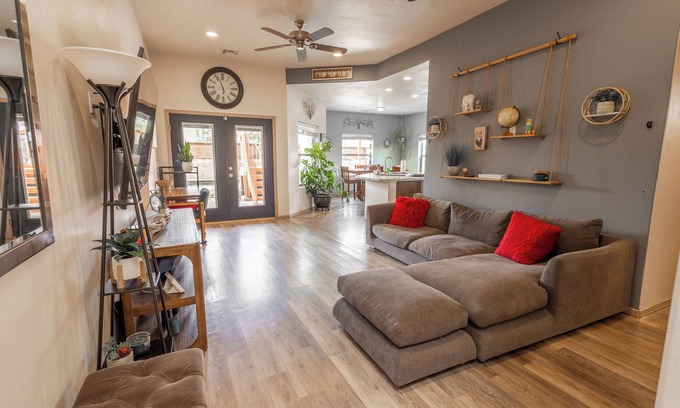 Las Cruces House | Charming 3-Bedroom Home in Las Cruces, I-70. AC, WiFi & Pond. Your Perfect Stay!