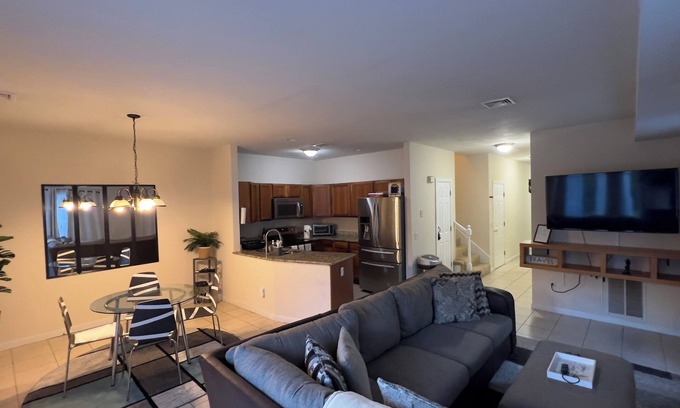 Franklin Plantation House | Charming 3 bedroom home Centrally located in Worcester