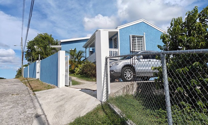 St. John's House | Charming 3-bedroom house with a view of St John's harbor, AC, WiFi, and parking