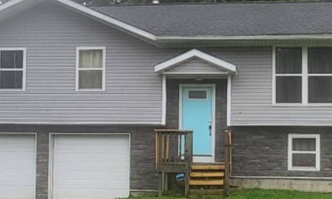 Cortland House | Charming 3-bedroom house close to the lake