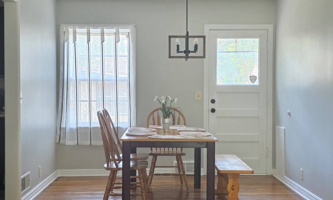 Wichita House | Charming 3-bedroom house in lovely Wichita with AC