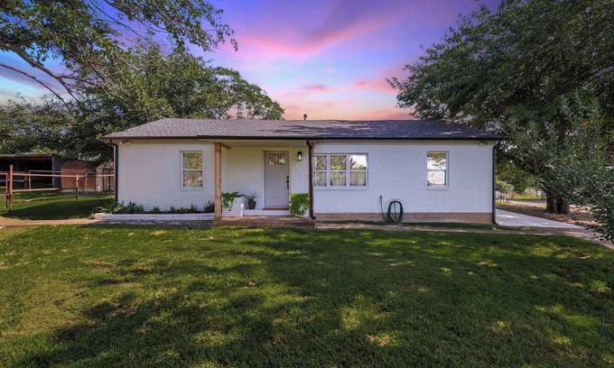Wise County House | Charming 3-bedroom house in Boyd - newly renovated & close to Ft. Worth!