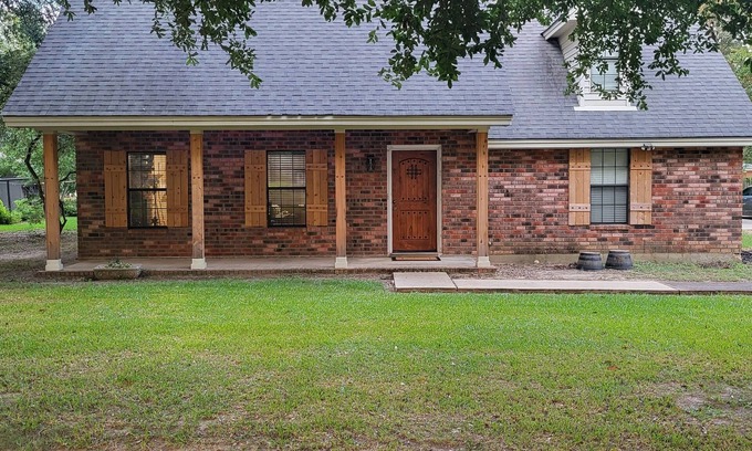 Wisner House | Charming 3-bedroom house in enchanting Wisner with WiFi, AC