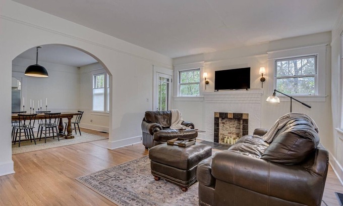 Augusta House | Charming 3BD/2BA Historic Augusta Bungalow - Private Pool!