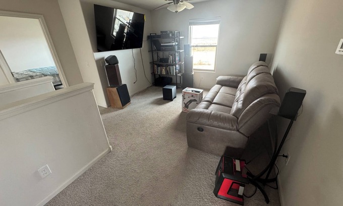 Kingman House | Charming 4-bedroom house with AC and WiFi in fabulous Kingman