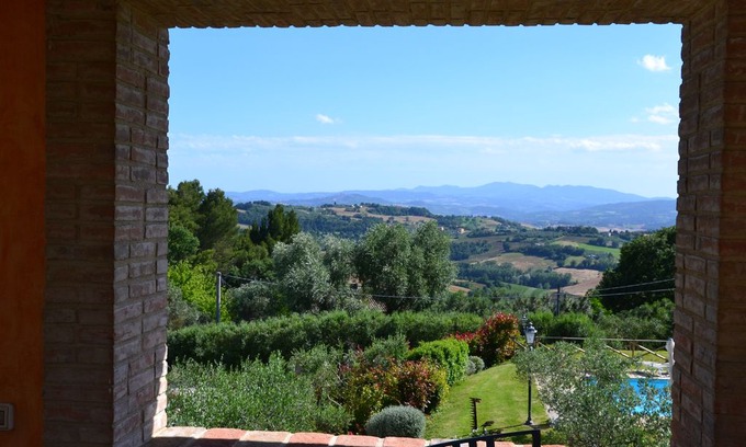 Collazzone House | Charming 5 bedroom Villa in Collazzone (Q2131)