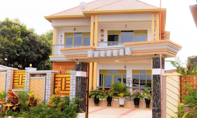 Kigali House | Charming 6-bedroom guesthouse in Kigali