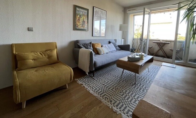 Victor Hugo - Saint-Augustin Apartment | Charming 60m² with balcony in Bordeaux