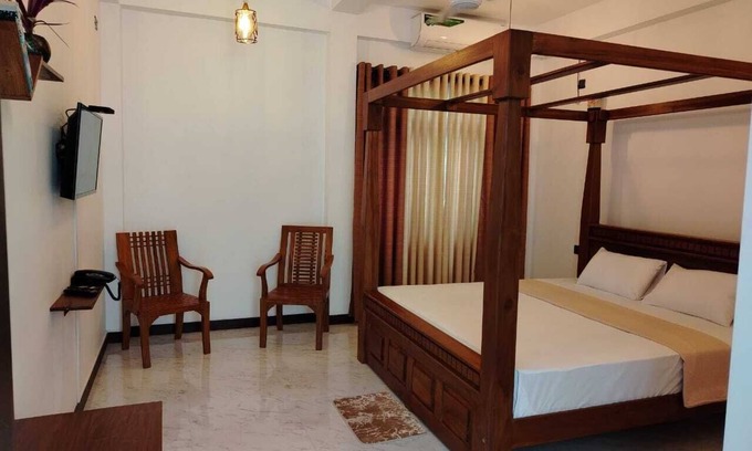 Kahangama Hotel | Charming 9-bedroom hotel with AC, WiFi in delightful Gem city Ratnapura