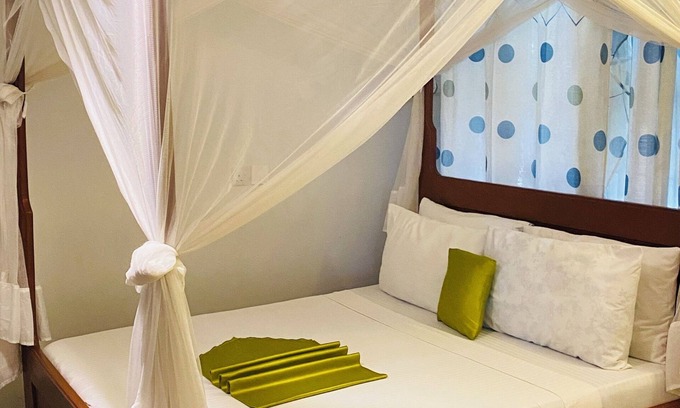 Arusha Hotel | Charming 9-bedroom hotel with AC, fitness room in fabulous Arusha
