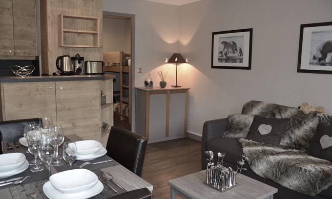 Meribel Centre Apartment | Charming - a room and a cabin with a balcony in the heart of Meribel ski station