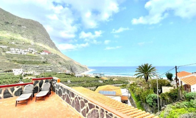 Hermigua Cottage | Charming accommodation with sea views, WIFI terrace and BBQ