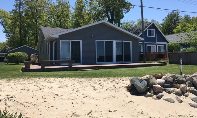 Port Austin Cottage | Charming and Cozy Lake Front Cottage on Private Beach