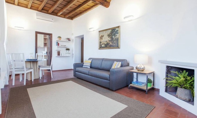 Trastevere Apartment | Charming apartment for 4 in the center of Trastevere