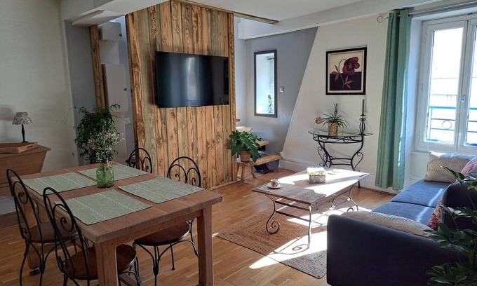 La Clayette Apartment | Charming apartment for a cosy stay