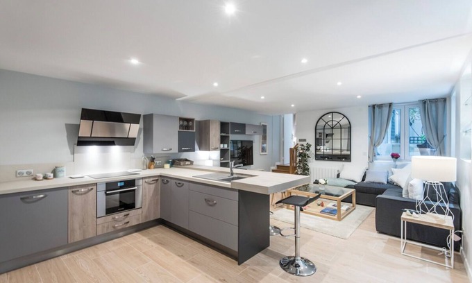 Saint-Germain-l'Auxerrois Apartment | Charming Apartment in Saint Germain des Prés