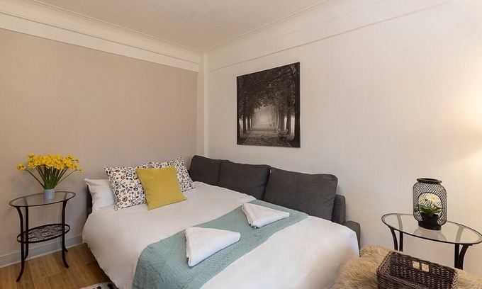 City of Westminster Apartment | Charming Apartment Near Hyde Park & Oxford Street