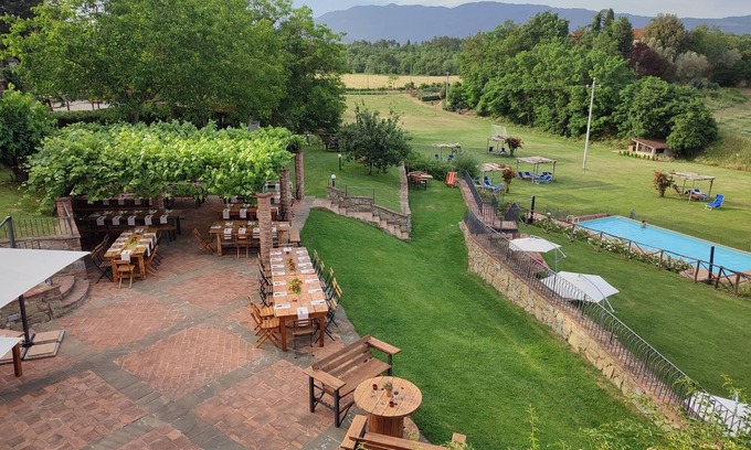 Laterina Apartment | Charming apartment with pool, Wi-fi, TV and pets allowed in the heart of Tuscany