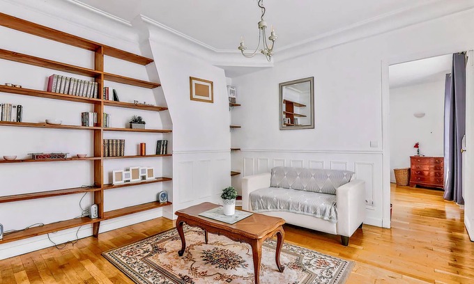 Quartier de la Goutte-d'Or Apartment | Charming apt near MONTMARTRE