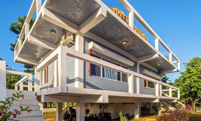 Dangriga Apartment | Charming apt with rooftop palapa bar & splash pool