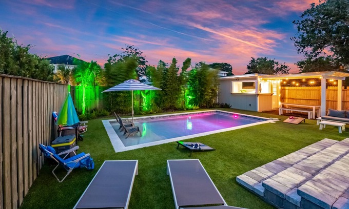 Jacksonville Beach House | Charming Beach Hideaway with Heated Pool