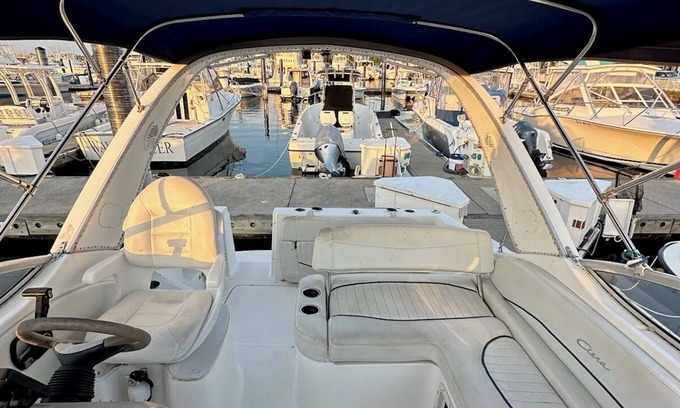 Belmar Boat Rental | Charming boat with AC in Belmar