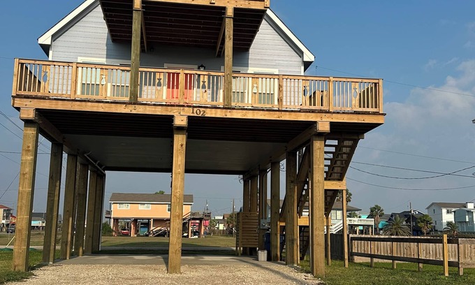 Surfside Beach House | Charming brand-new 3-bedroom beach house in superb Surfside Beach