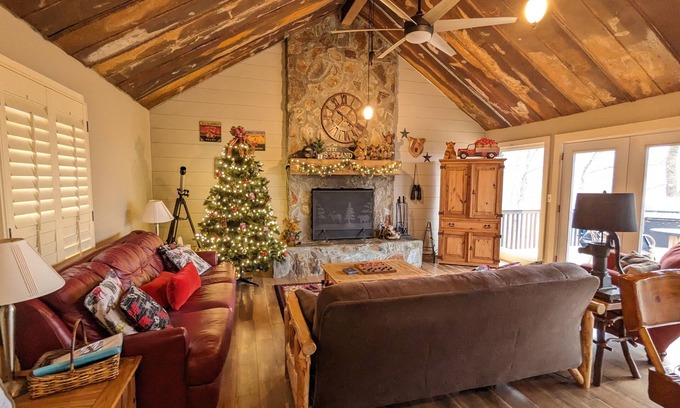 Tate Cabin | Charming cabin with spectacular views