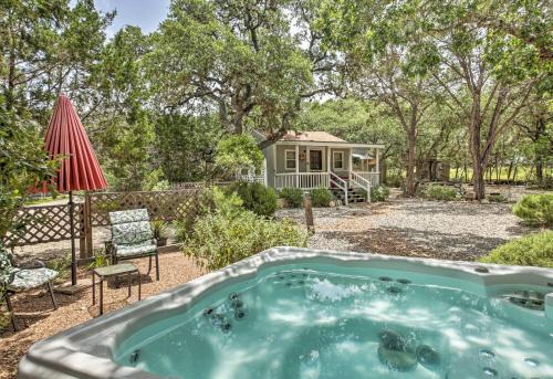 Canyon Lake House | Charming Canyon Lake Cottage with Pool and BBQ Pit!