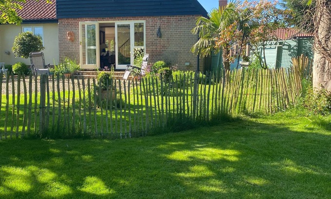 Campsea Ashe House | Charming Coastal Retreat