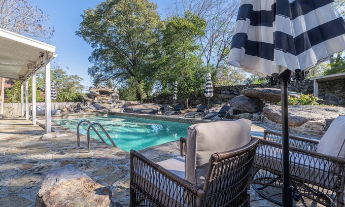 Columbus House | Charming Columbus Retreat 3BR Pool&Games