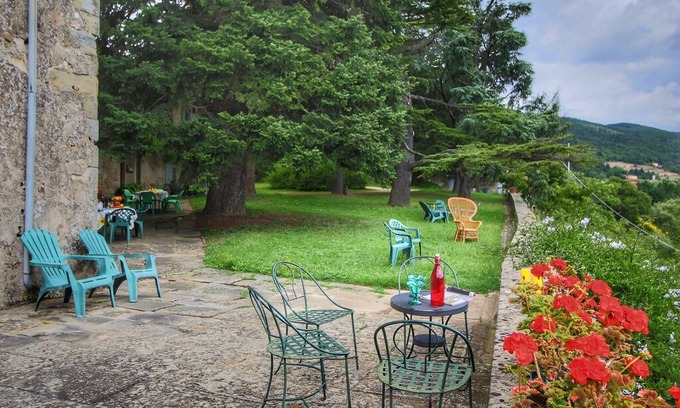 Petrognano House | Charming cottage in a wing of an old vineyard on an estate