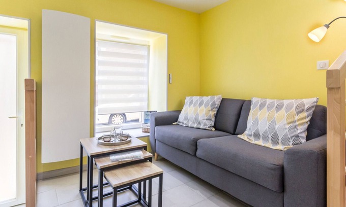 Vertou Cottage | Charming Cottage near River & Park, 10km from Nantes, Free Parking, WiFi, Baby-Friendly