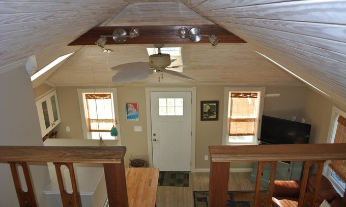 Wakefield-Peacedale House | Charming Cottage near the Beaches in Historic Wakefield, RI