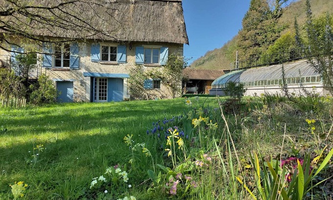 La Roquette House | Charming country house with greenhouse