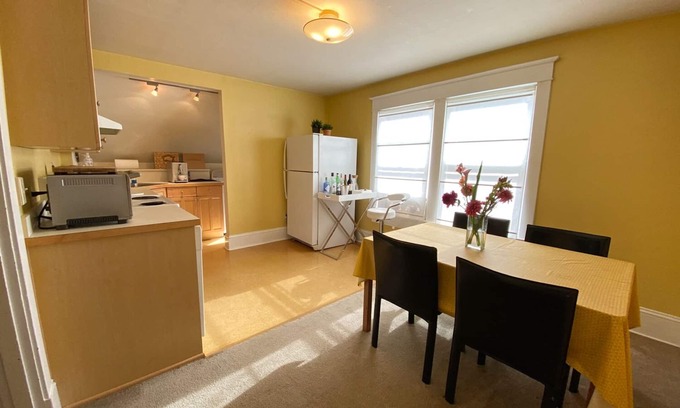 King House | Charming Craftsman house with 2nd floor apt. in the Alberta Arts district.