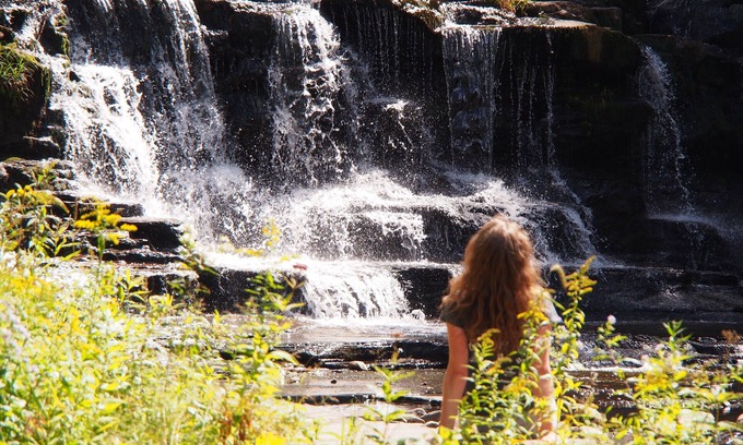 Elka Park House | Charming Creekside 3 BR Home with Scenic Views - 8 min to Hunter 5 min to town