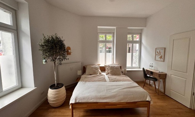 Friedrichshain Apartment | Charming Old Building Apartment in Friedrichshain – Westwing Design & Central