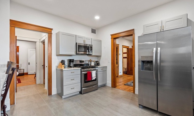 Ogden House | Charming Downtown Cottage with Modern Touches- Mountain View!